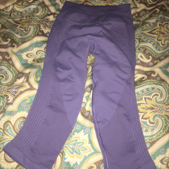 lululemon athletica Pants - LuluLemon 7/8 length leggings